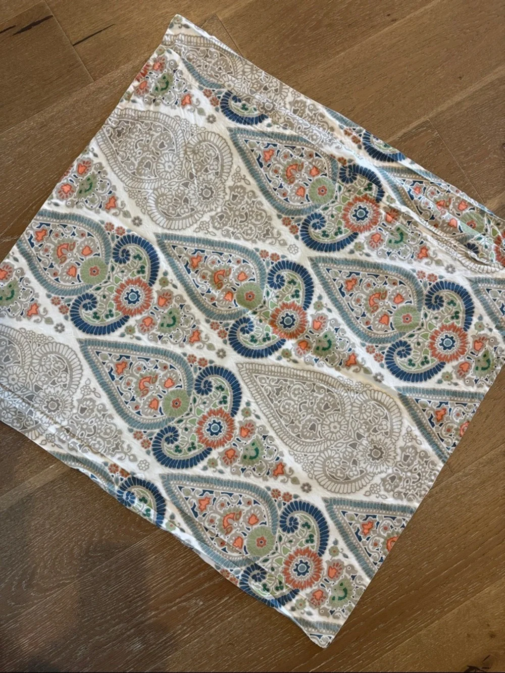 Pottery barn Giselle paisley Medallion 2 euro shams & 1 STD sham Bohemian Cotton